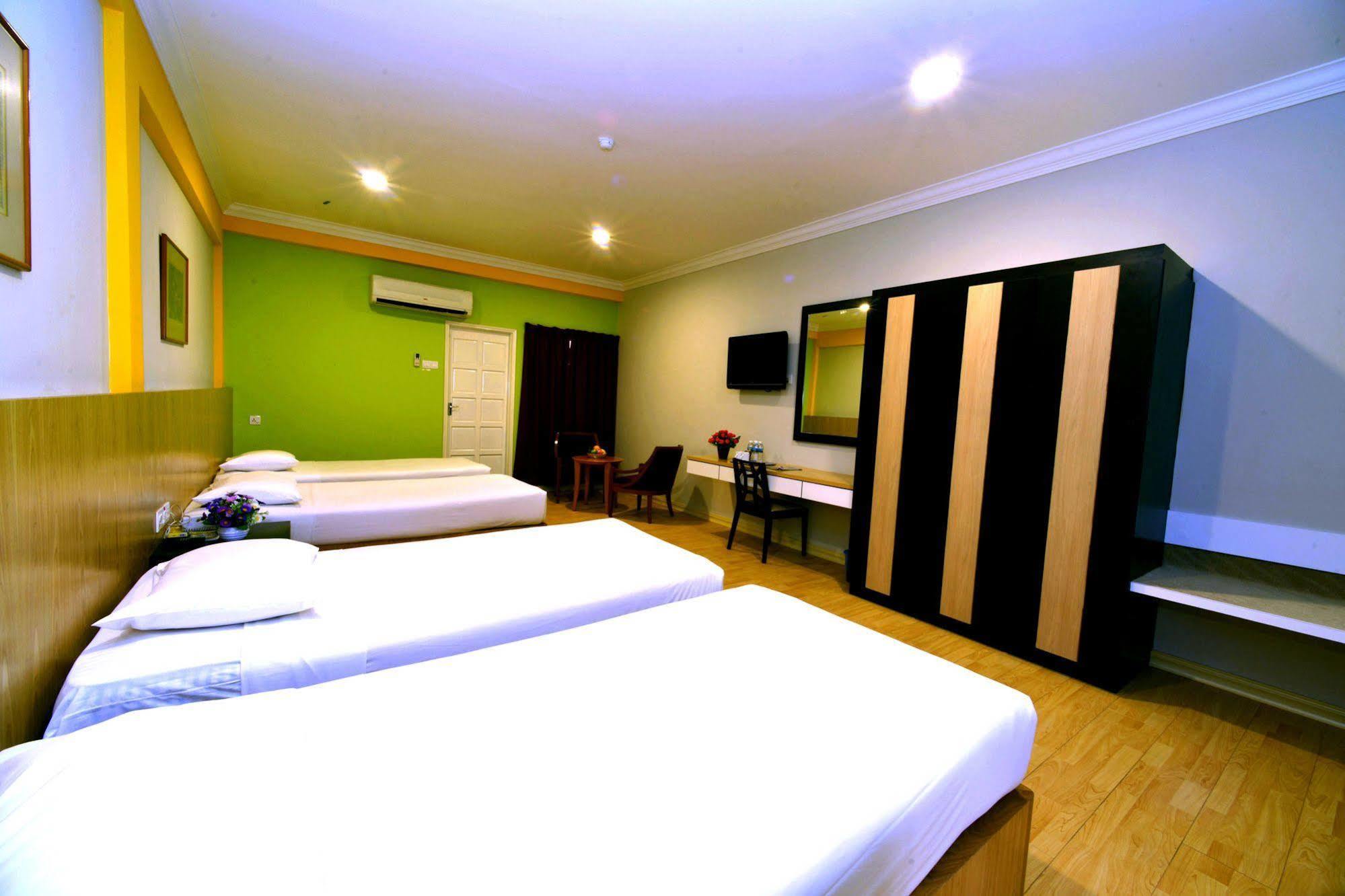 Classic Boutique Hotel Kuantan Exterior photo