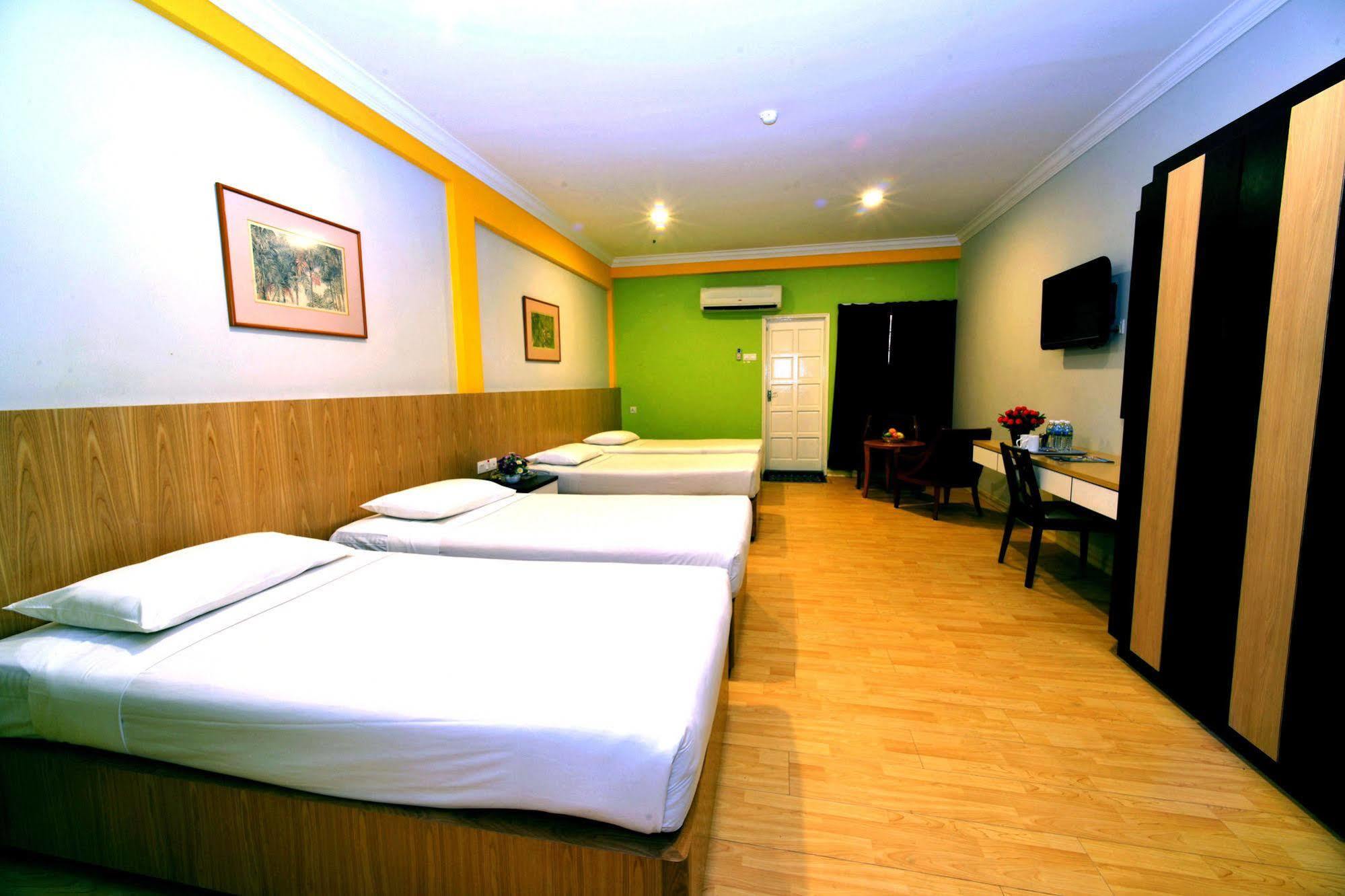 Classic Boutique Hotel Kuantan Exterior photo