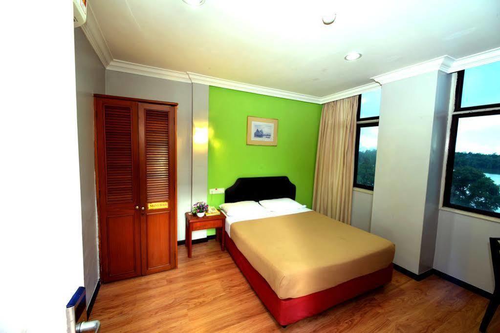 Classic Boutique Hotel Kuantan Exterior photo